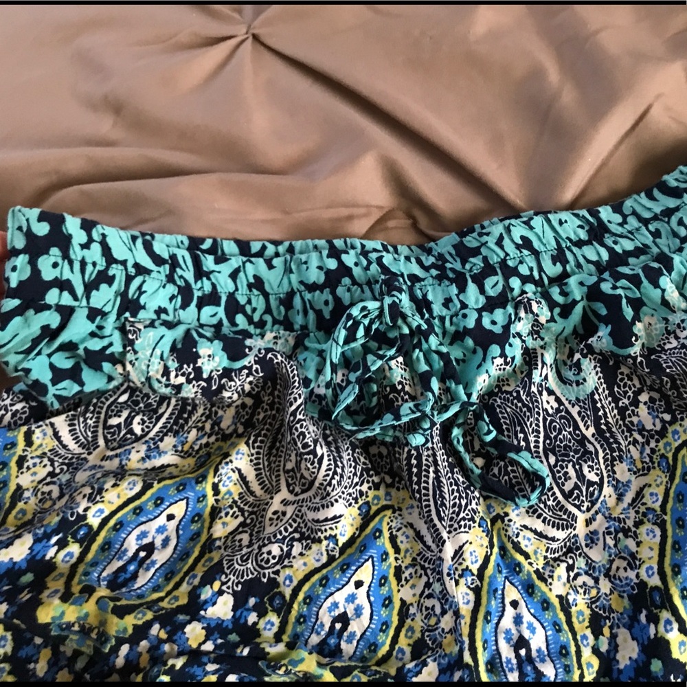 Shorts - Picture 4 of 4